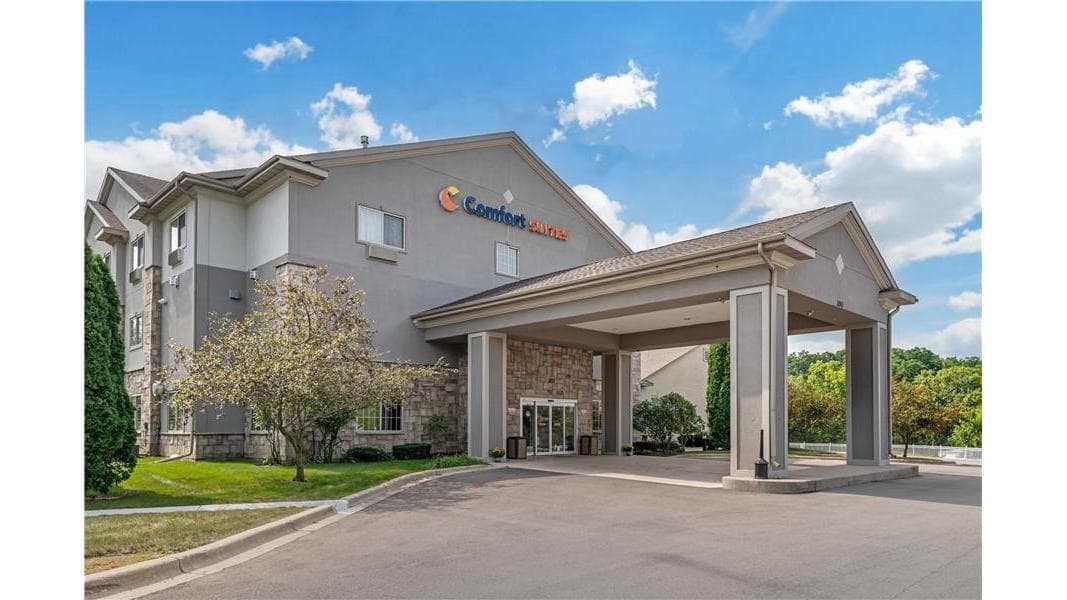 Comfort Suites Lake Geneva East, Hotel in Lake Geneva