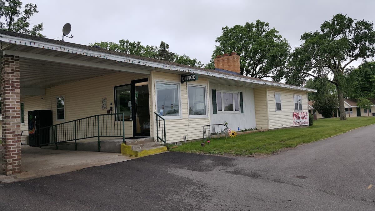 Budget Host Inn, Motel in Detroit Lakes