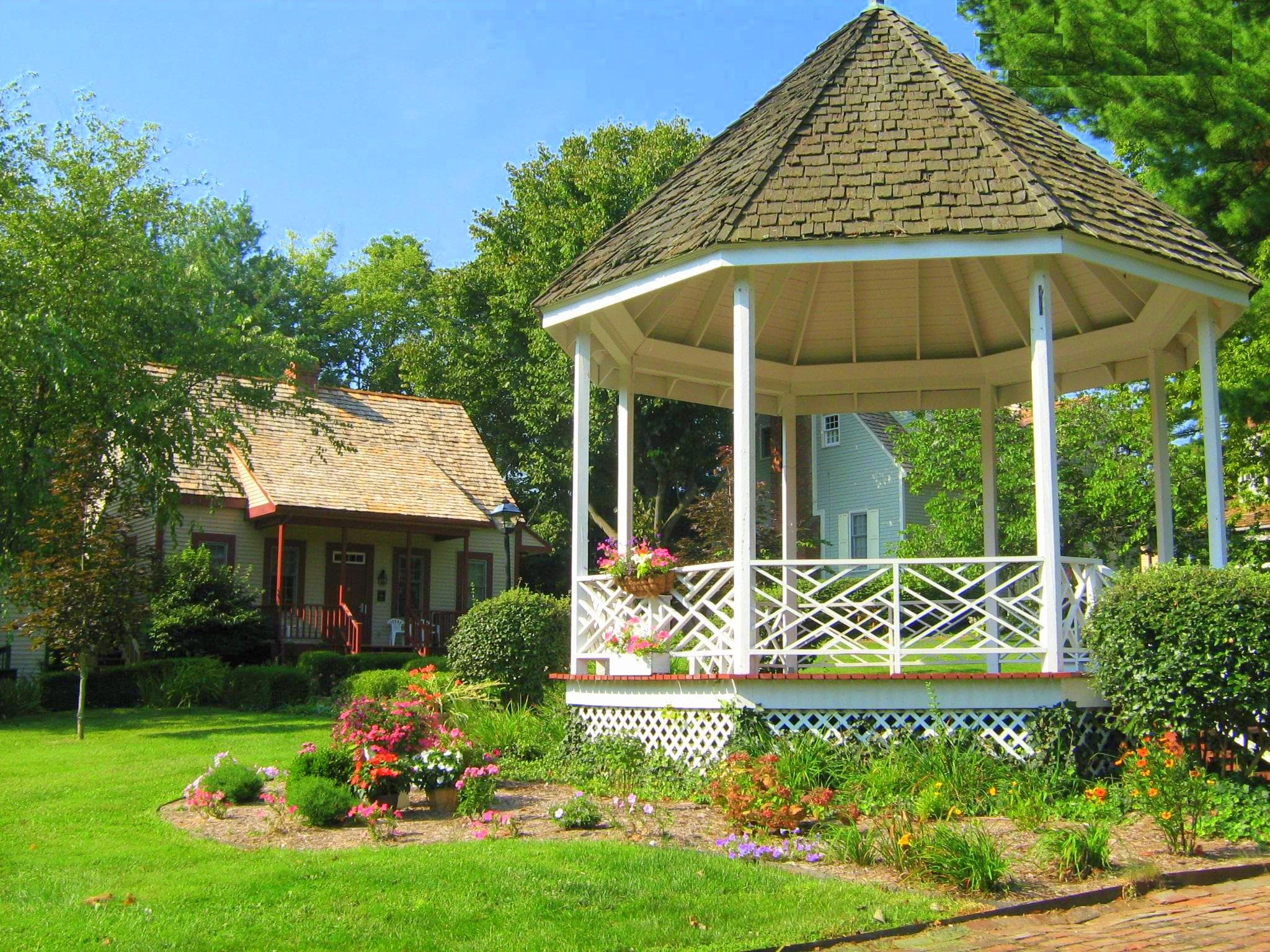 Century Suites, Smithville-Sanders