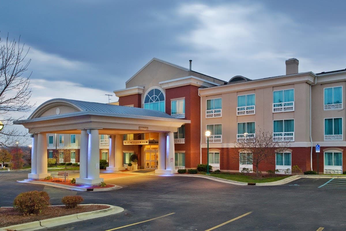 Holiday Inn Express & Suites Grand Rapids-North, Hotel in Comstock Park