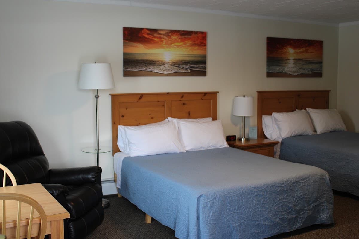 L'anse Motel & Suites, Hotel in L'Anse