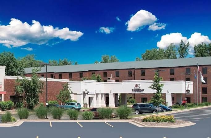 DoubleTree by Hilton Hotel Grand Rapids Airport, Hotel in East Grand Rapids