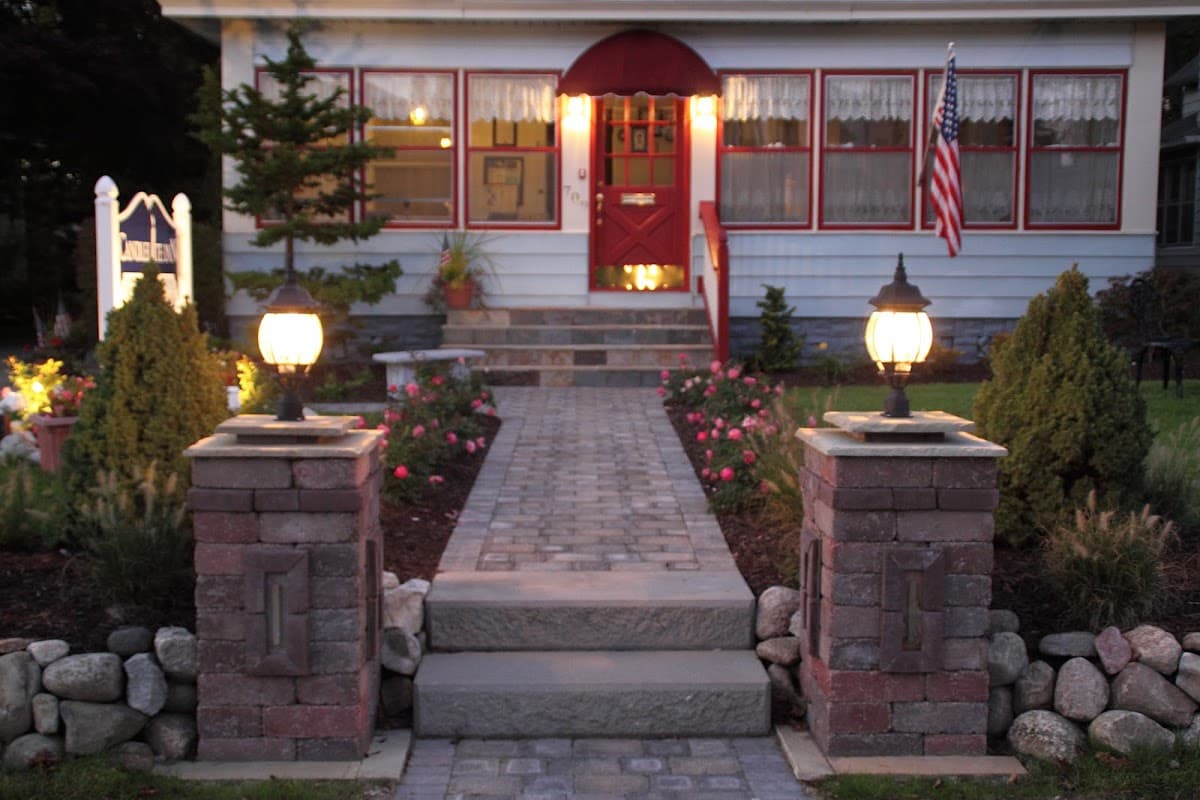 Candlelite Inn Bed & Breakfast, Guesthouse in Ludington