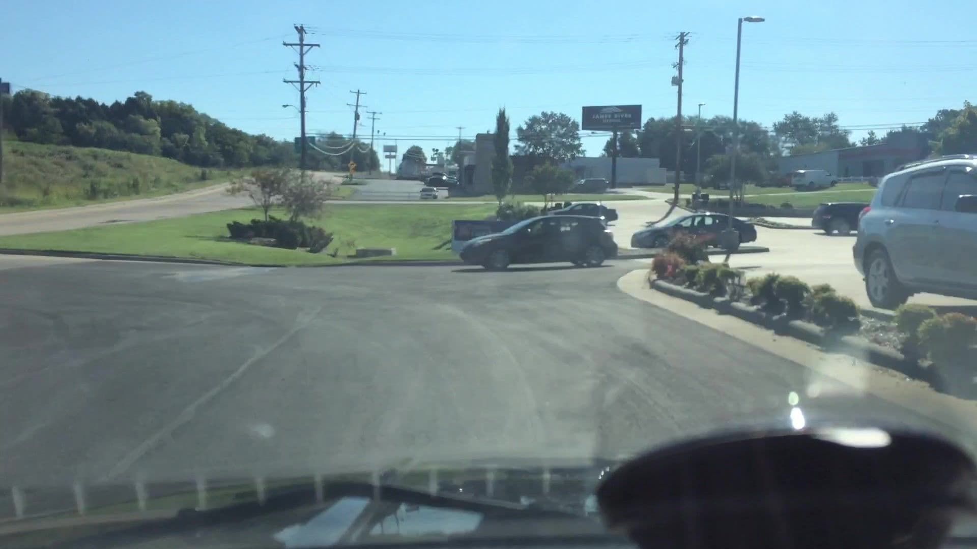 Street view near Hilton Garden Inn Springfield, MO, Springfield — © lvl5 (CC BY-SA · Mapillary)