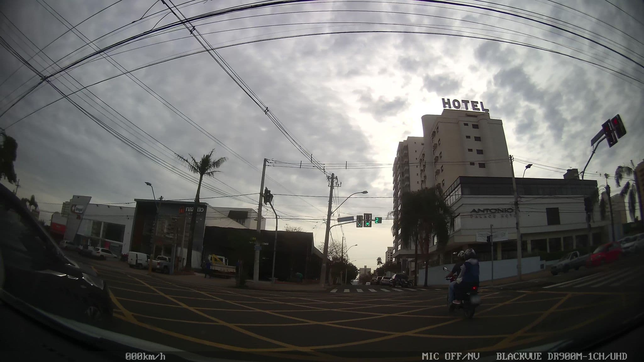 Street view near Antonio's Palace, Piracicaba — © kaart5 (CC BY-SA · Mapillary)