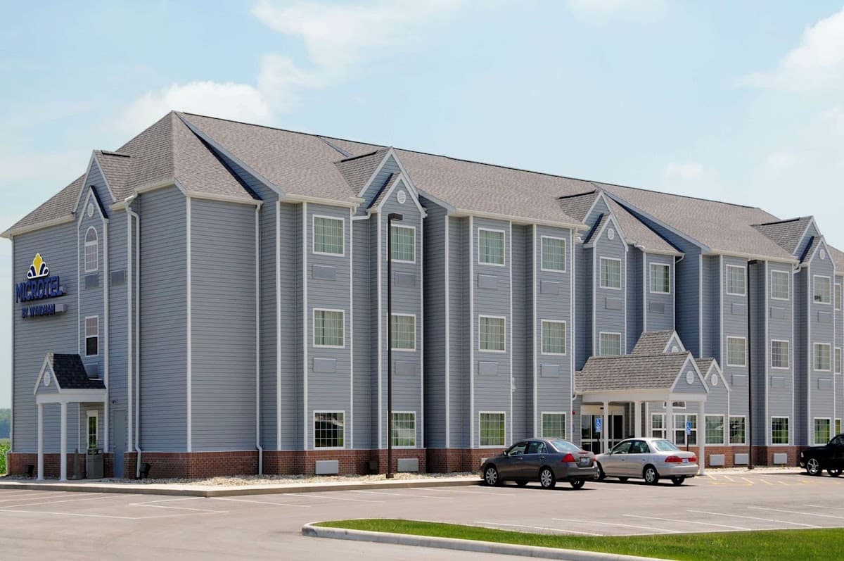 Microtel Inn & Suites by Wyndham Delphos, Hotel in Delphos