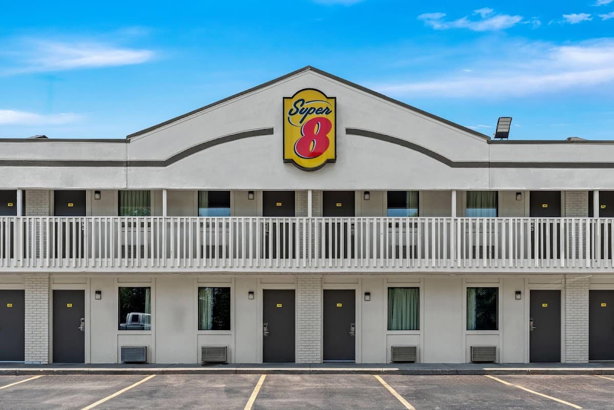 Super 8 by Wyndham Brownsburg, Motel in Brownsburg