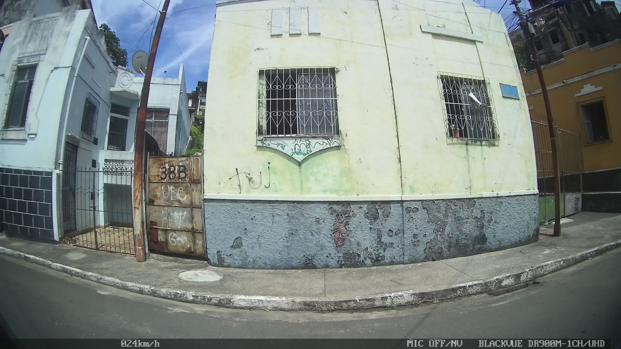 Street view near Nega Maluca, Salvador — © kaart_2 (CC BY-SA · Mapillary)