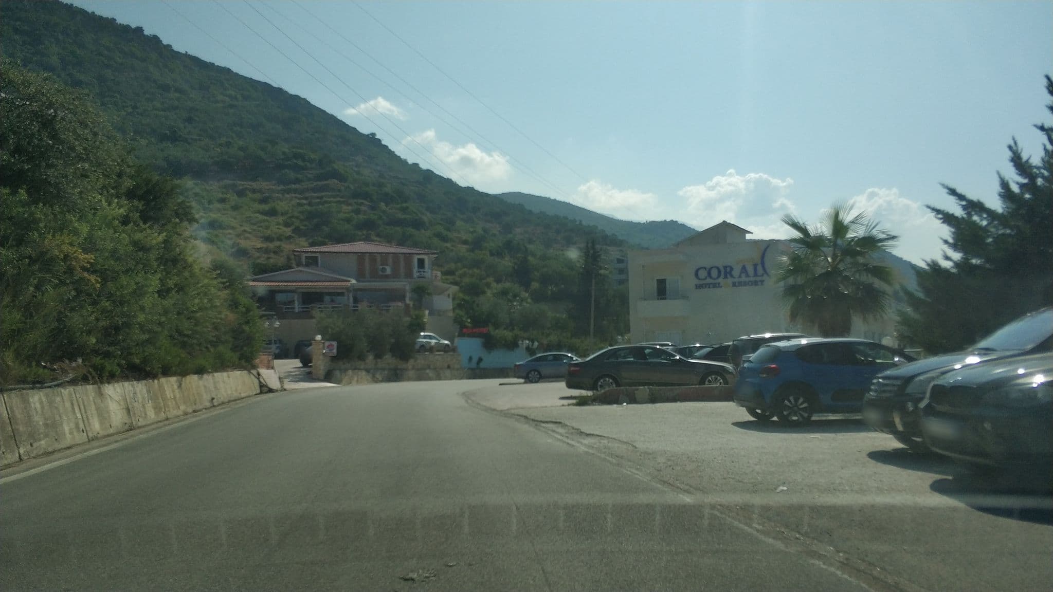 Street view near Coral Hotel & Resort, Orikum — © freddouhelk (CC BY-SA · Mapillary)