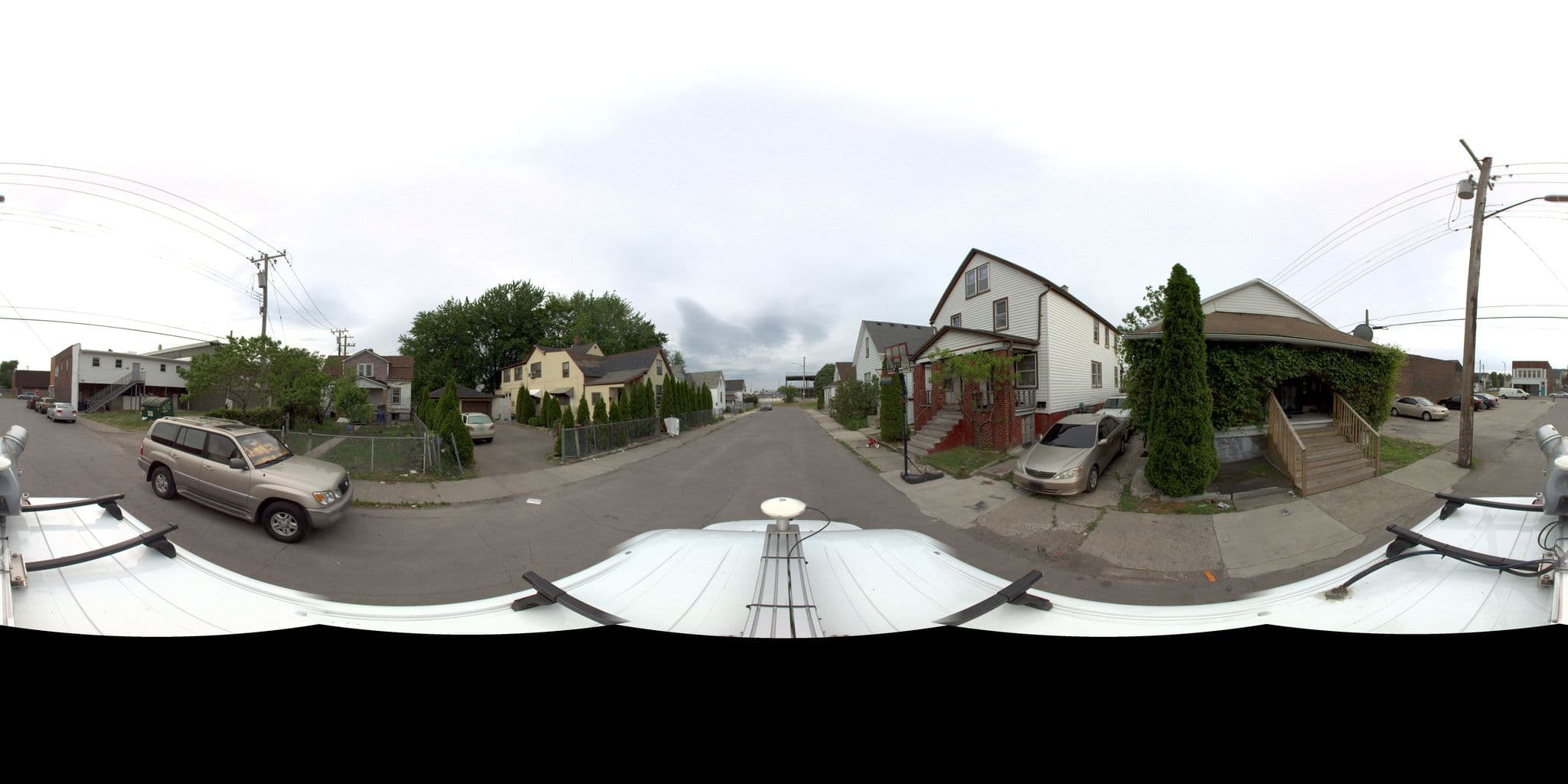 Street view near Veteran's Park Hotel, Hamtramck — © codgis (CC BY-SA · Mapillary)