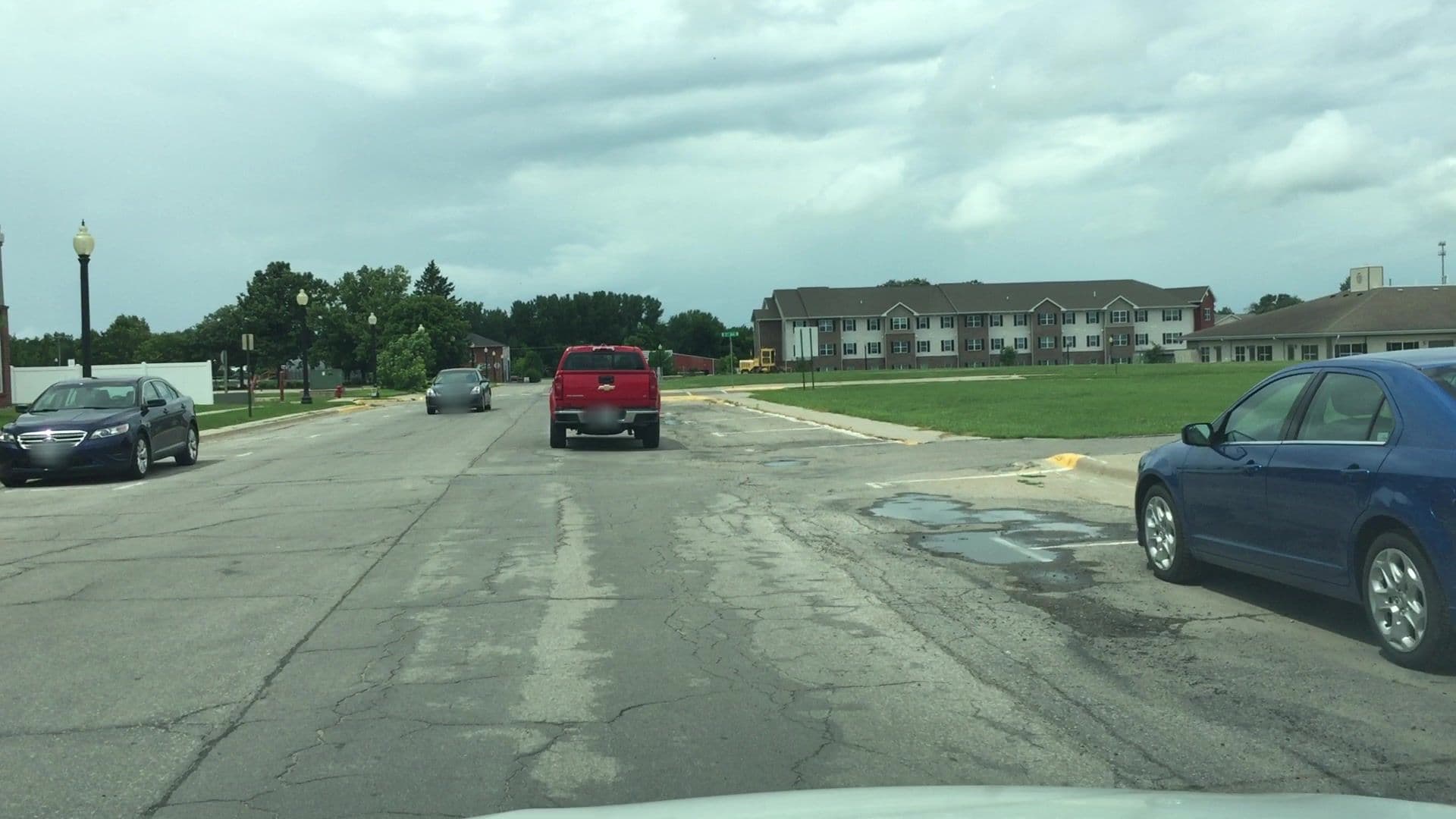 Street view near Best Western Holiday Manor, Prairie City — © lvl5 (CC BY-SA · Mapillary)