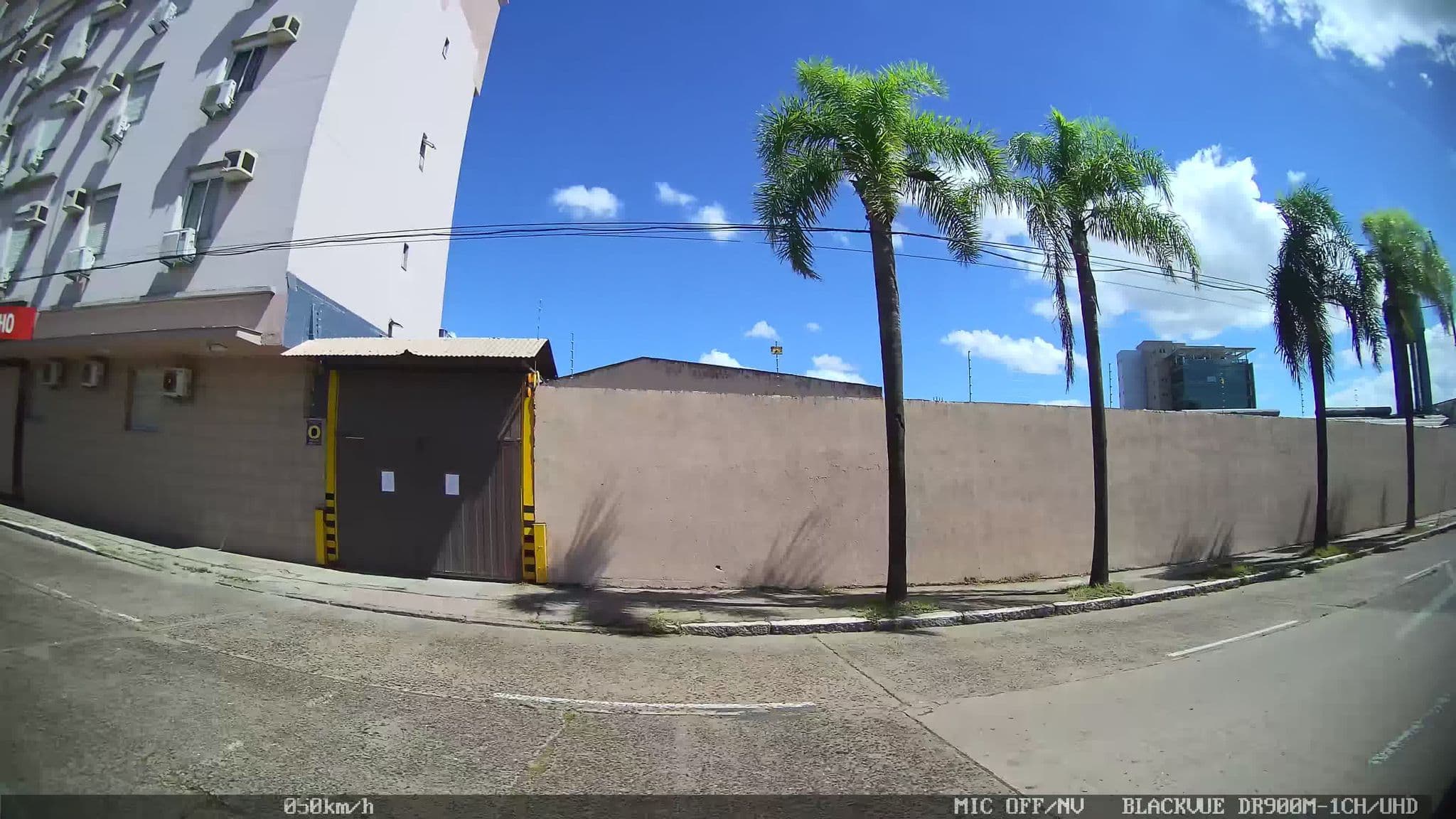 Street view near Expressinho, Porto Alegre — © kaart_1 (CC BY-SA · Mapillary)