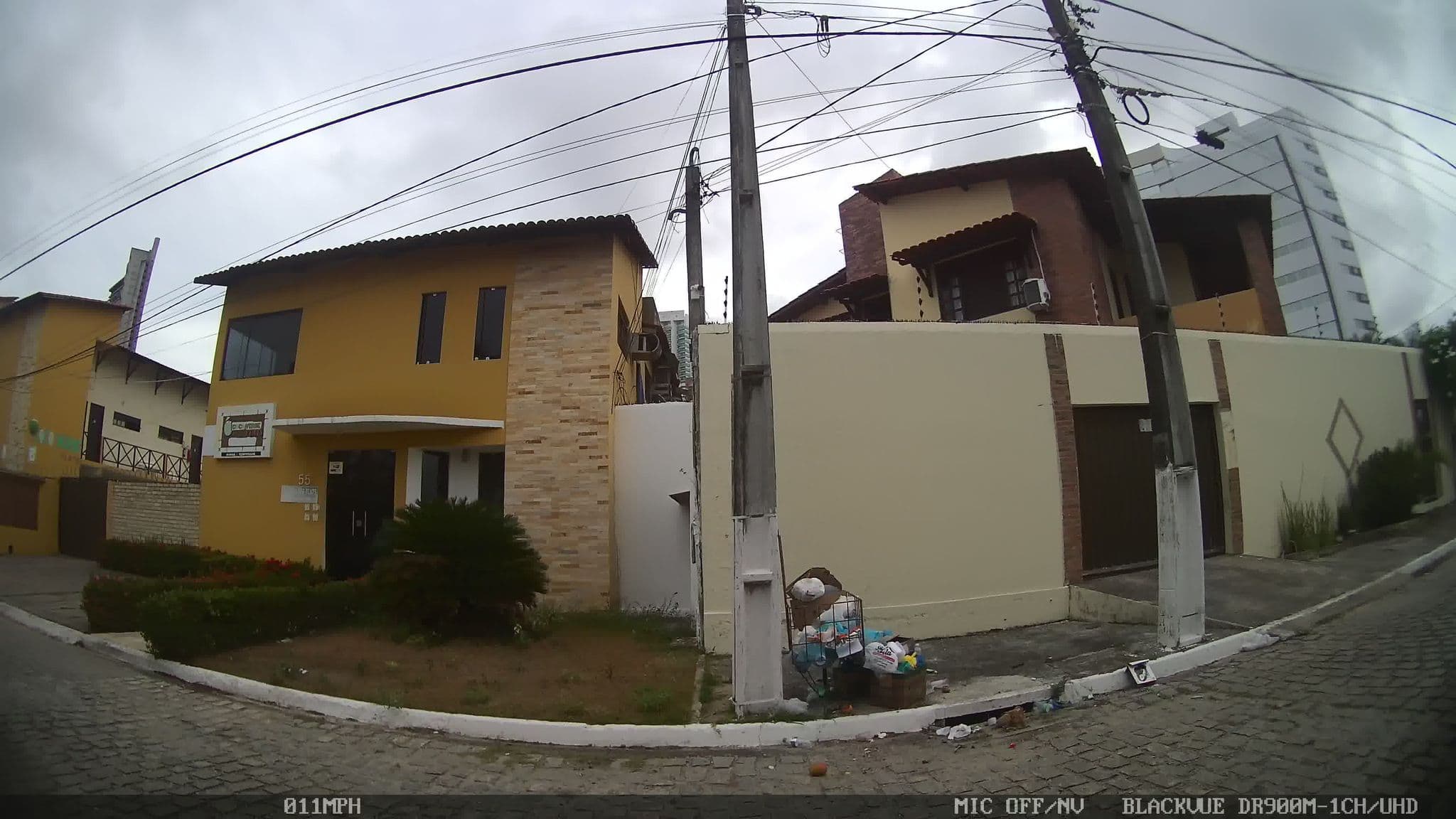 Street view near Coco Verde Flats, Parnamirim — © kaart_4 (CC BY-SA · Mapillary)