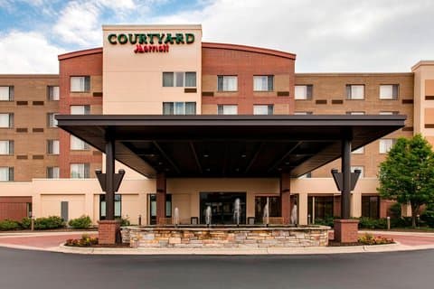 Courtyard Chicago Schaumburg/Woodfield Mall, Hotel in Hoffman Estates