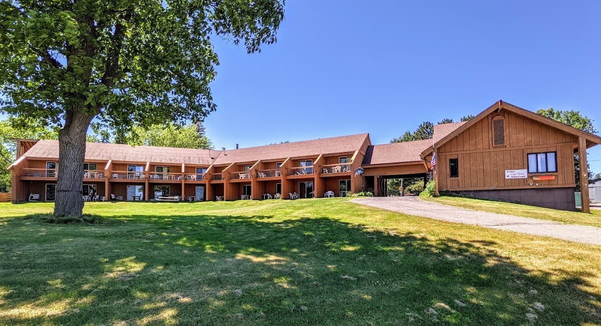 Timber Inn, Motel in Phillips