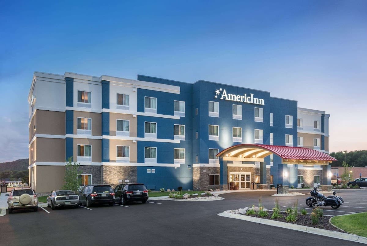 AmericInn by Wyndham Winona, Hotel in Goodview