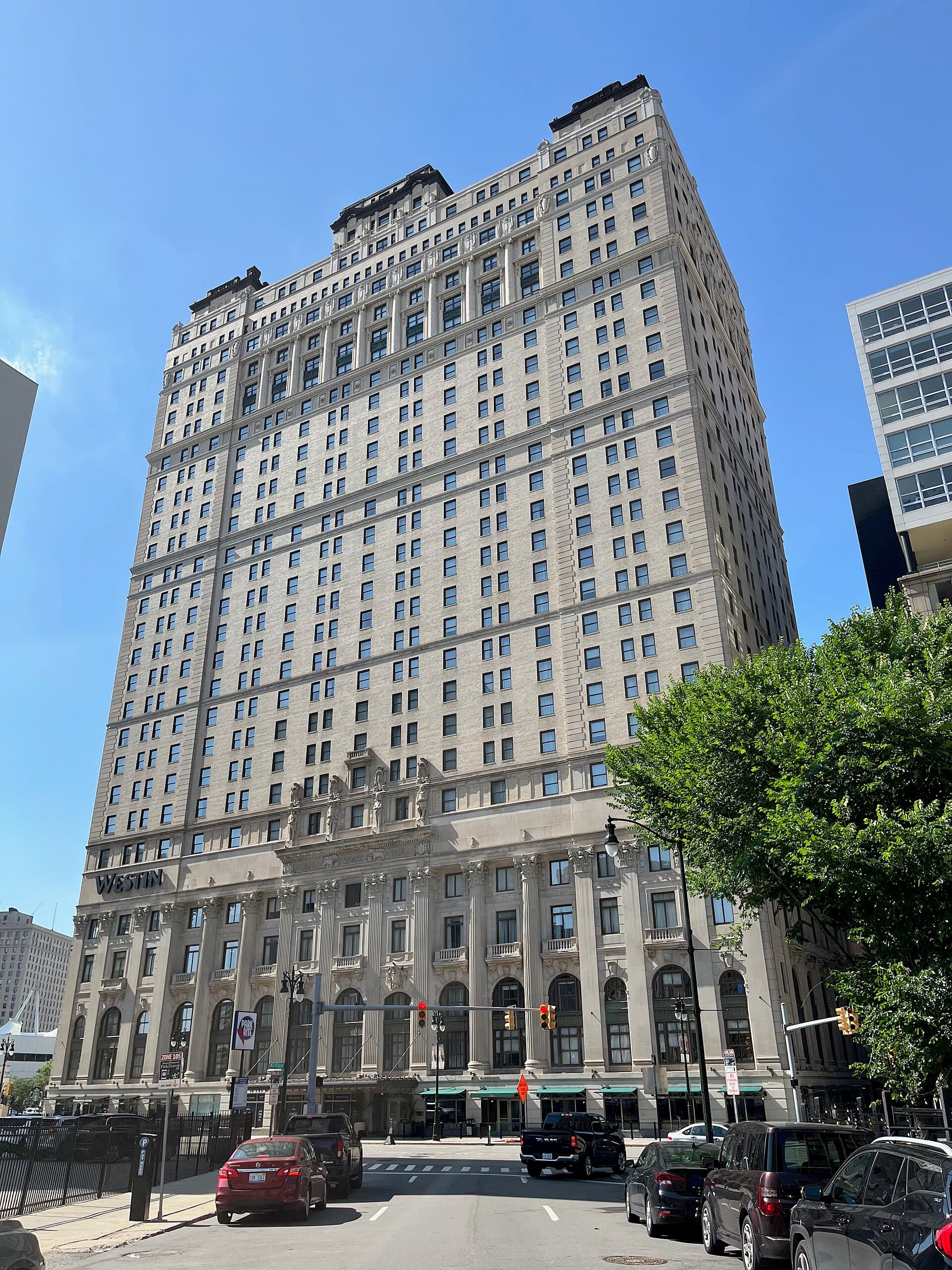 The Westin Book Cadillac Detroit (via Wikimedia Commons, CC BY-SA 4.0)