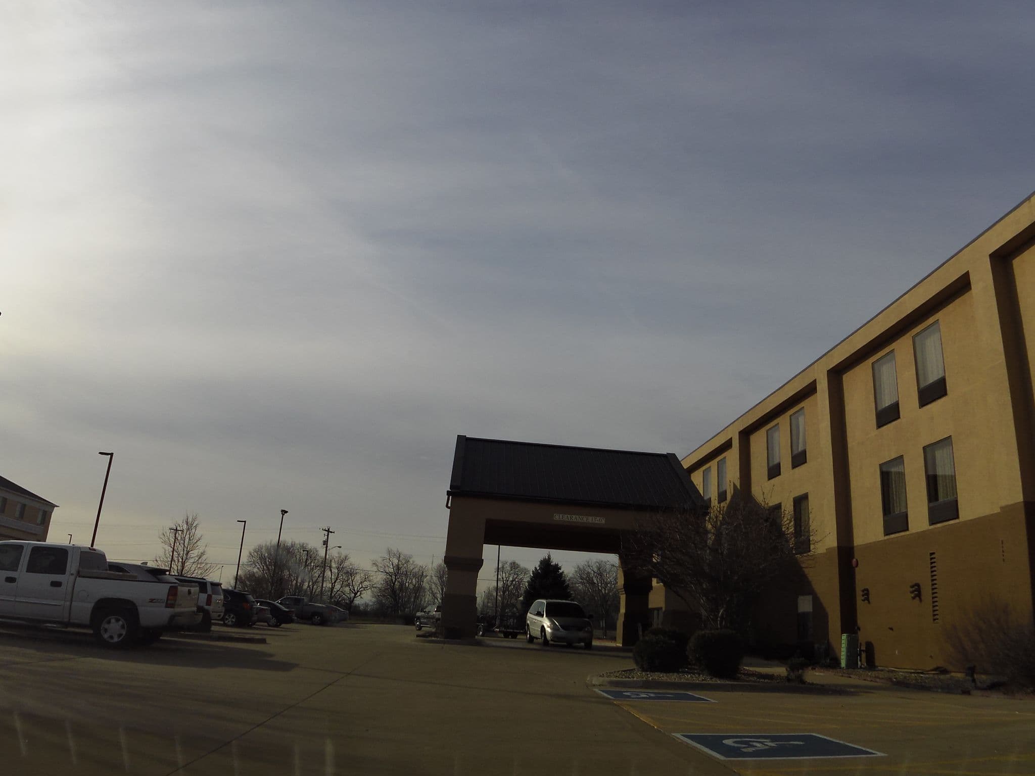 Street view near Hampton Inn & Suites, Twin Grove — © allen (CC BY-SA · Mapillary)