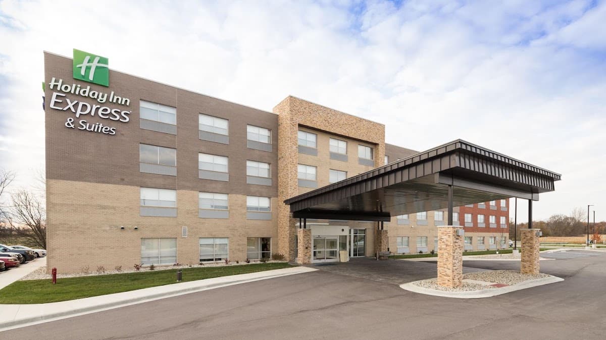 Holiday Inn Express & Suites Auburn, Hotel in Garrett
