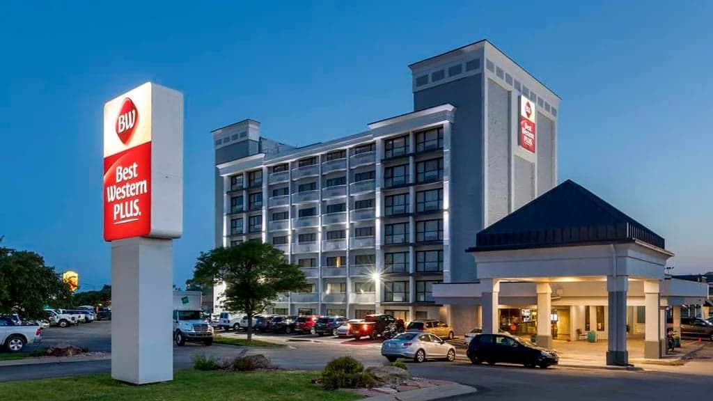 Best Western Plus, Hotel in Ralston