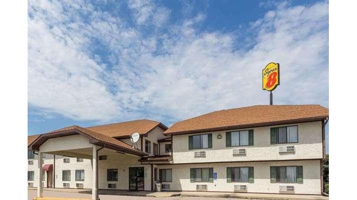 Super 8 by Wyndham Morris, Motel in Morris