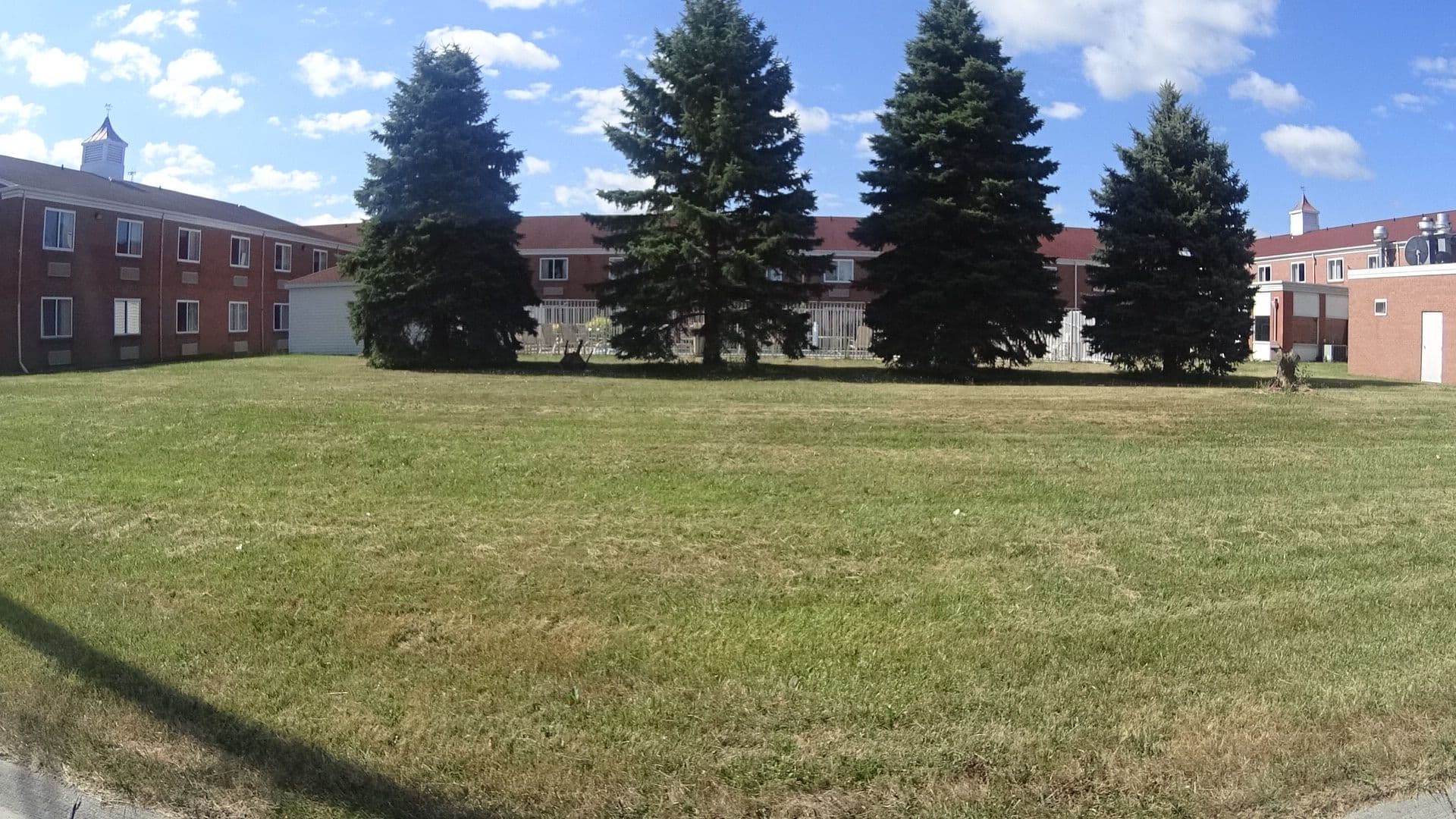 Street view near Days Inn by Wyndham Sandusky / Cedar Point, Sandusky — © mwroblewski (CC BY-SA · Mapillary)
