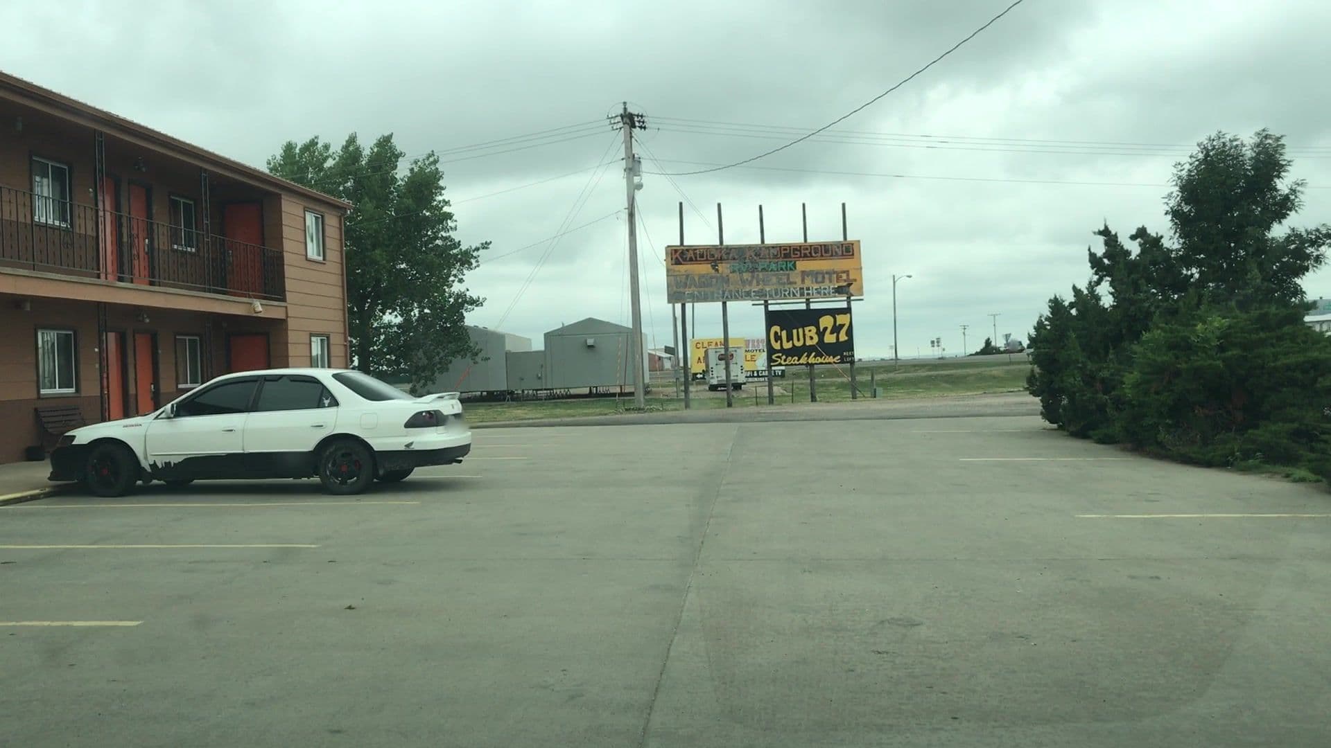 Street view near Sundowner Motor Inn, Porcupine — © lvl5 (CC BY-SA · Mapillary)