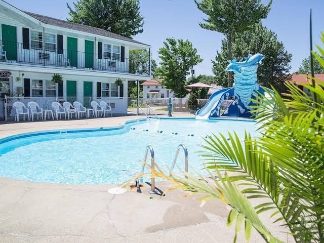 Colonial Motel, Motel in Wisconsin Dells
