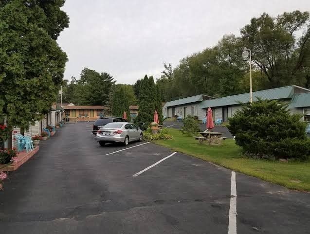 Deer Trail Motel, Motel in Wisconsin Dells