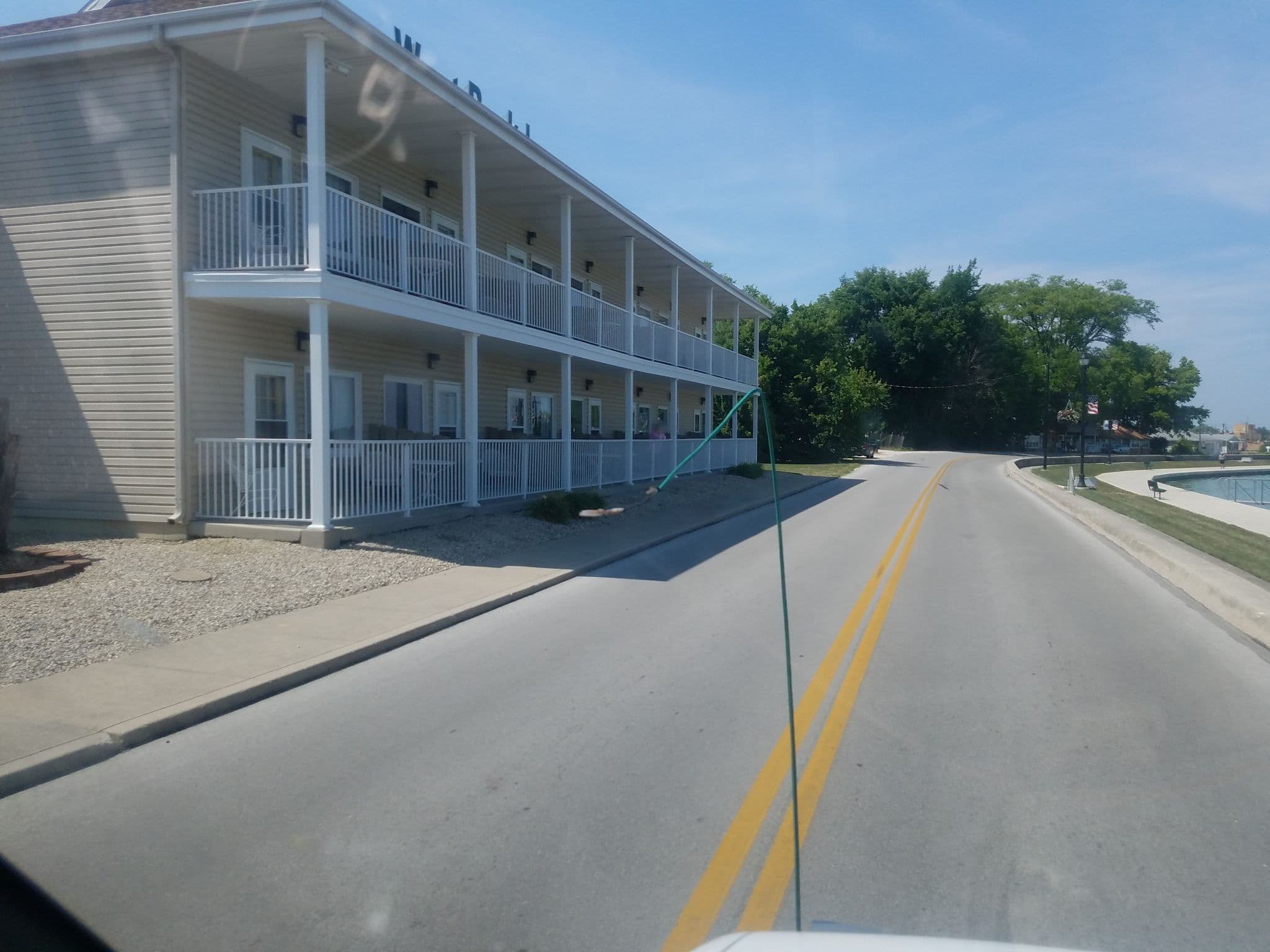 Street view near West Bank Inn, Saint Henry — © jbthemilker (CC BY-SA · Mapillary)