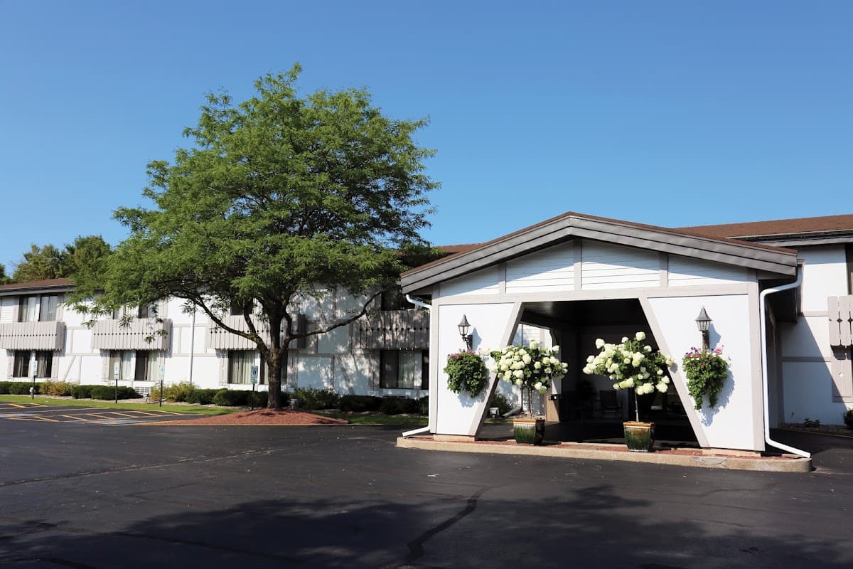 Four Seasons Hotel, Hotel in Shawano