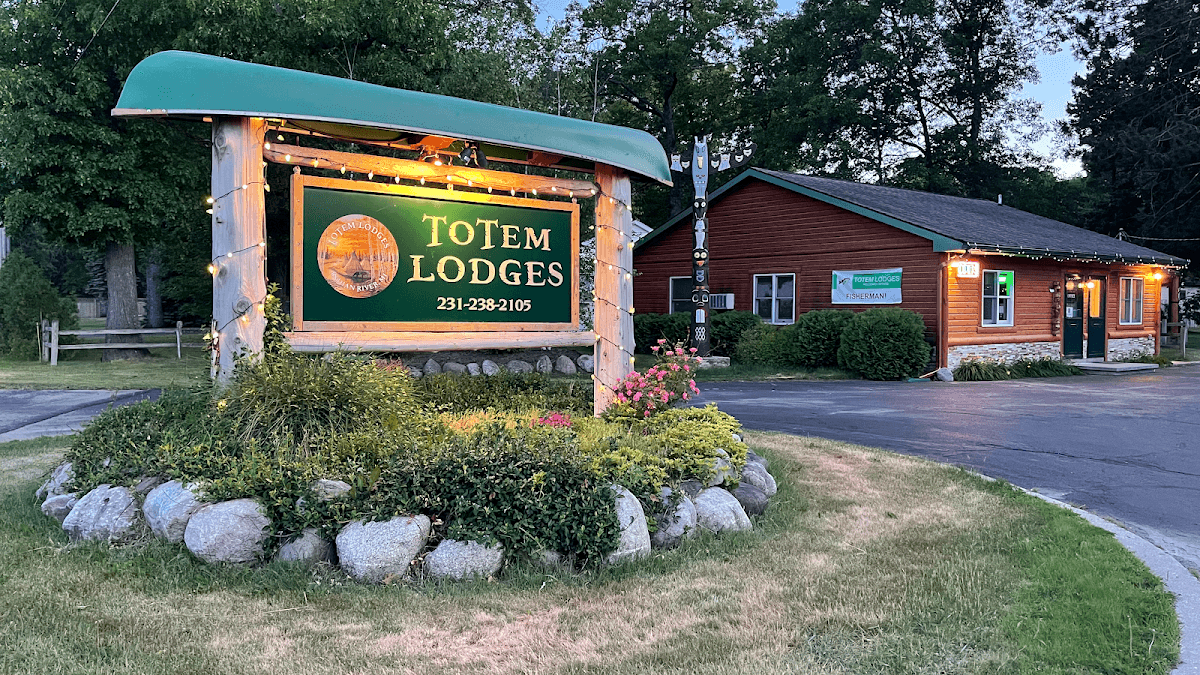 Totem Lodges, Motel in Indian River