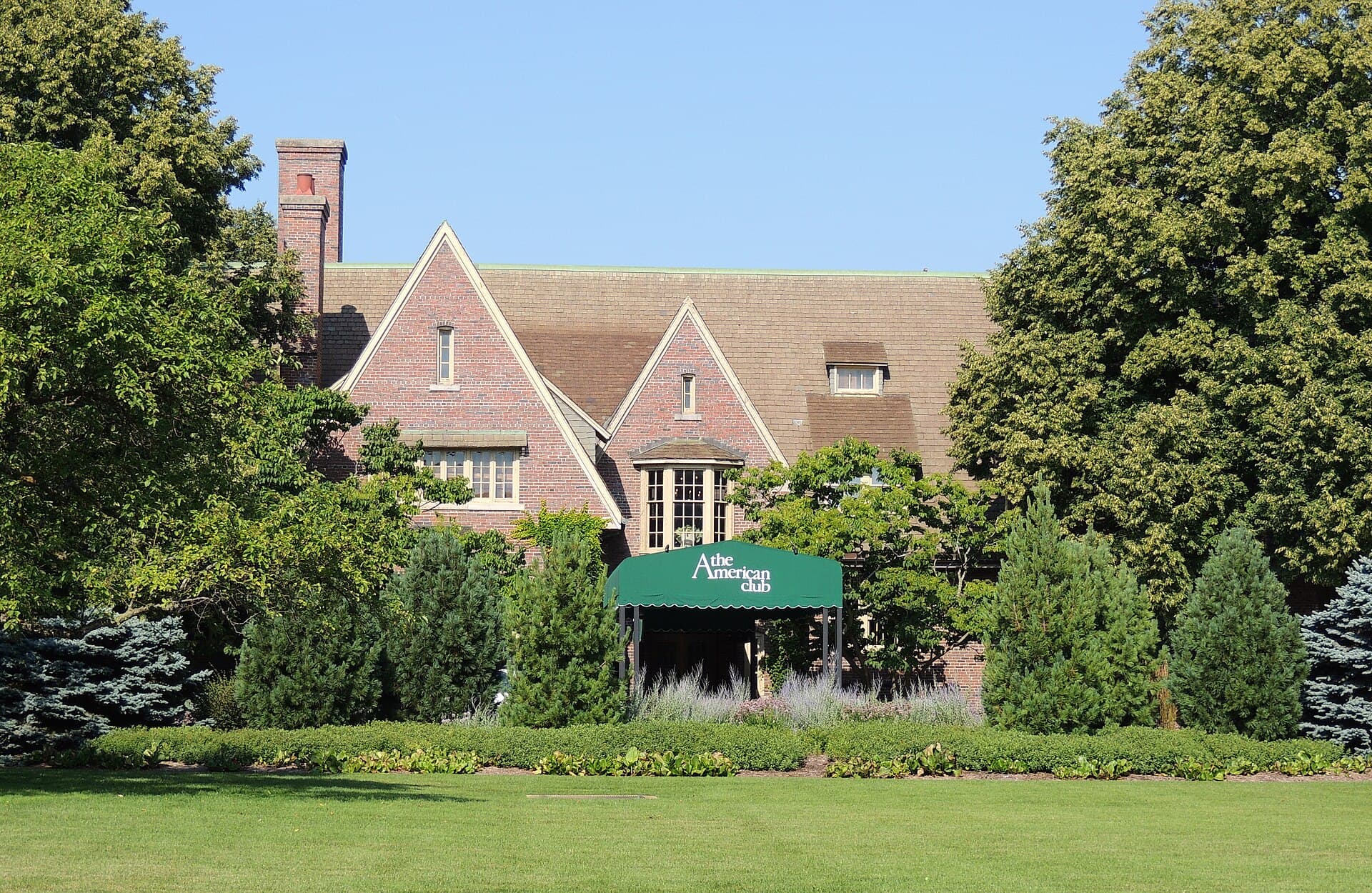 The American Club (via Wikimedia Commons, CC BY-SA 4.0)