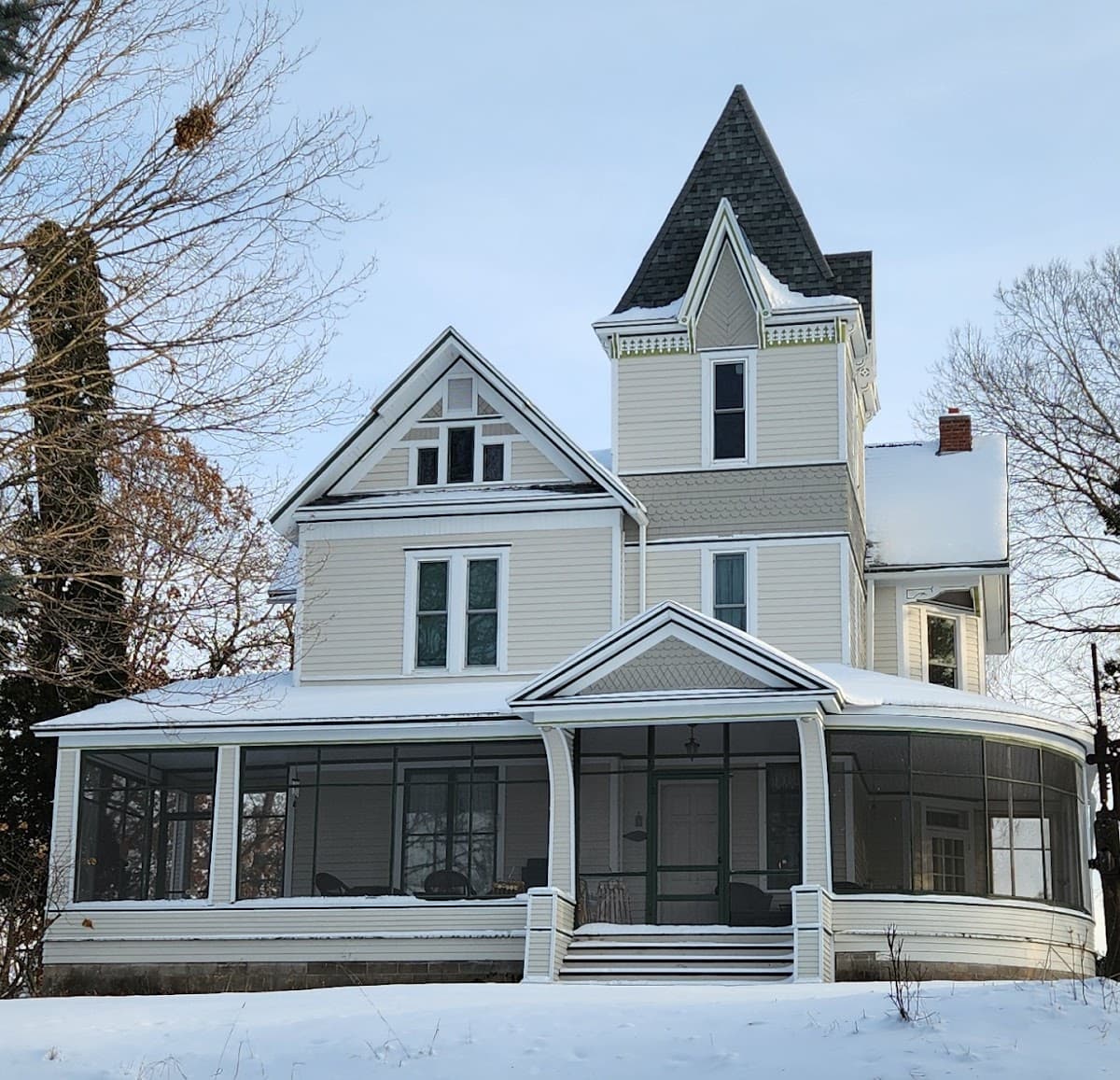 Oaklawn Inn, Guesthouse in Menomonie