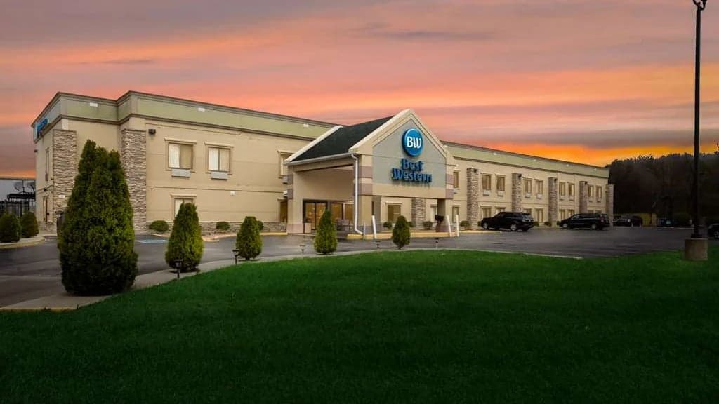 Best Western Crossroads Inn, Hotel in Schererville