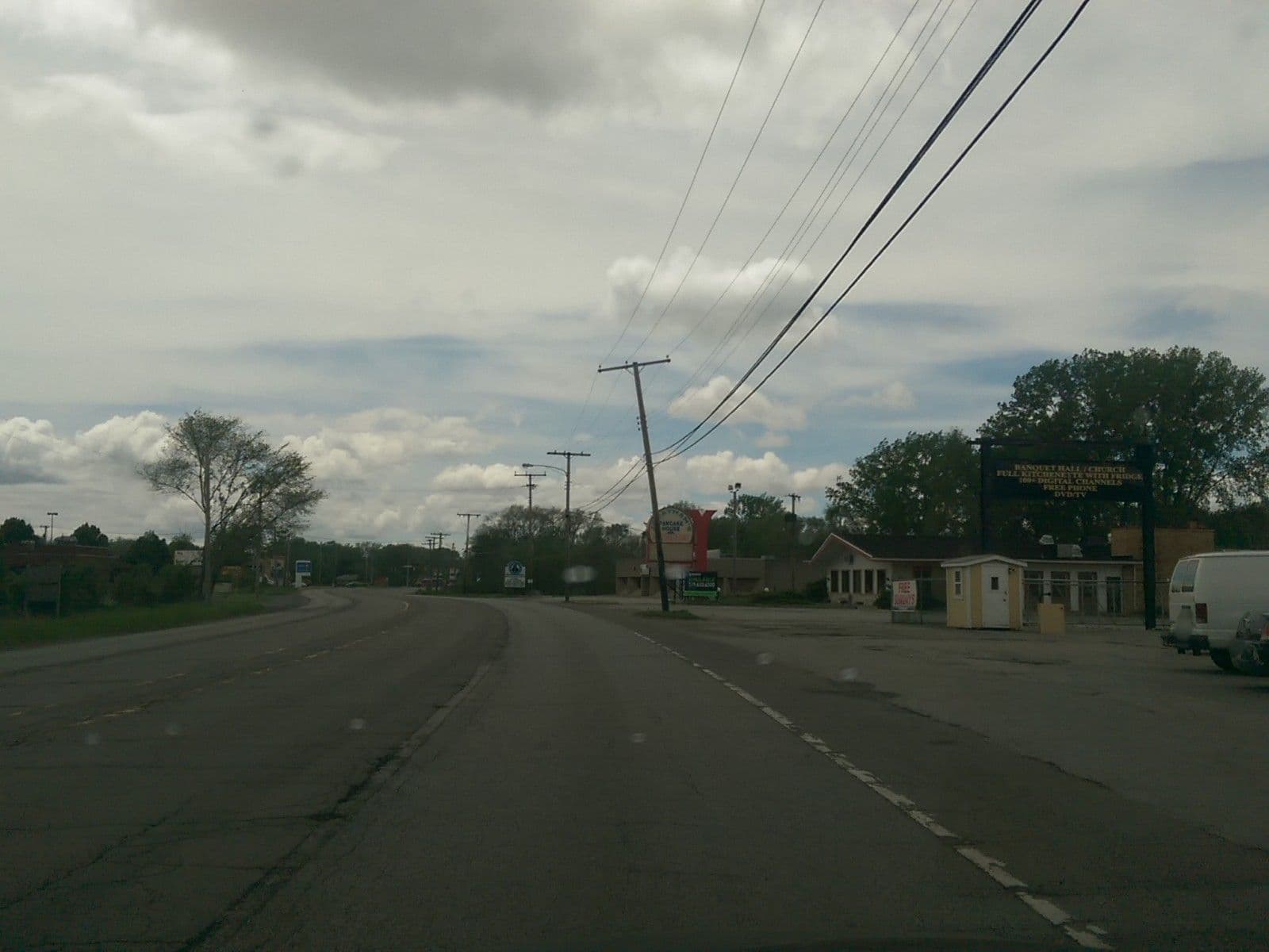 Street view near Mosely Motel, Lake Station — © garret (CC BY-SA · Mapillary)
