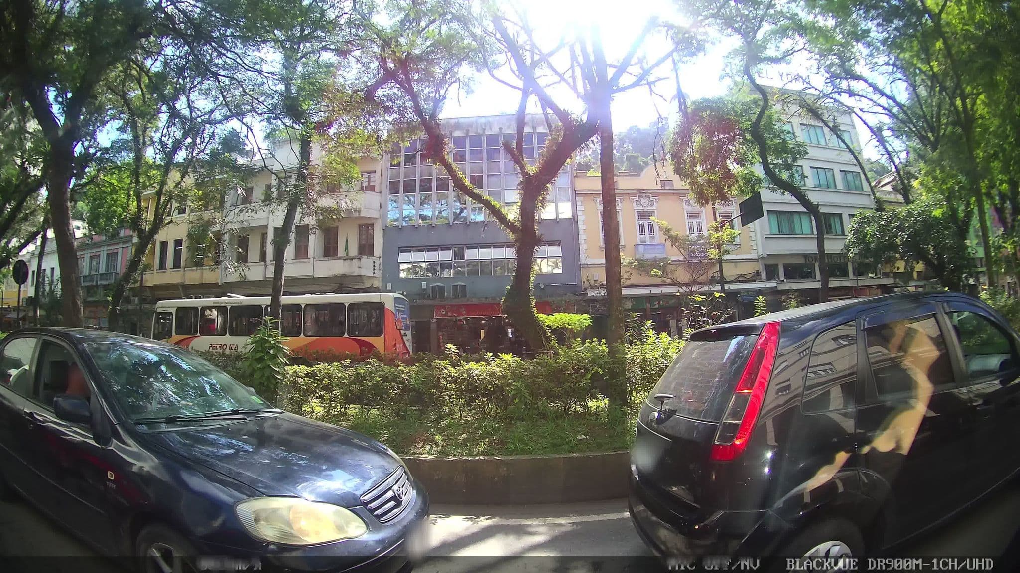 Street view near Hotel York, Petrópolis — © kaart_2 (CC BY-SA · Mapillary)