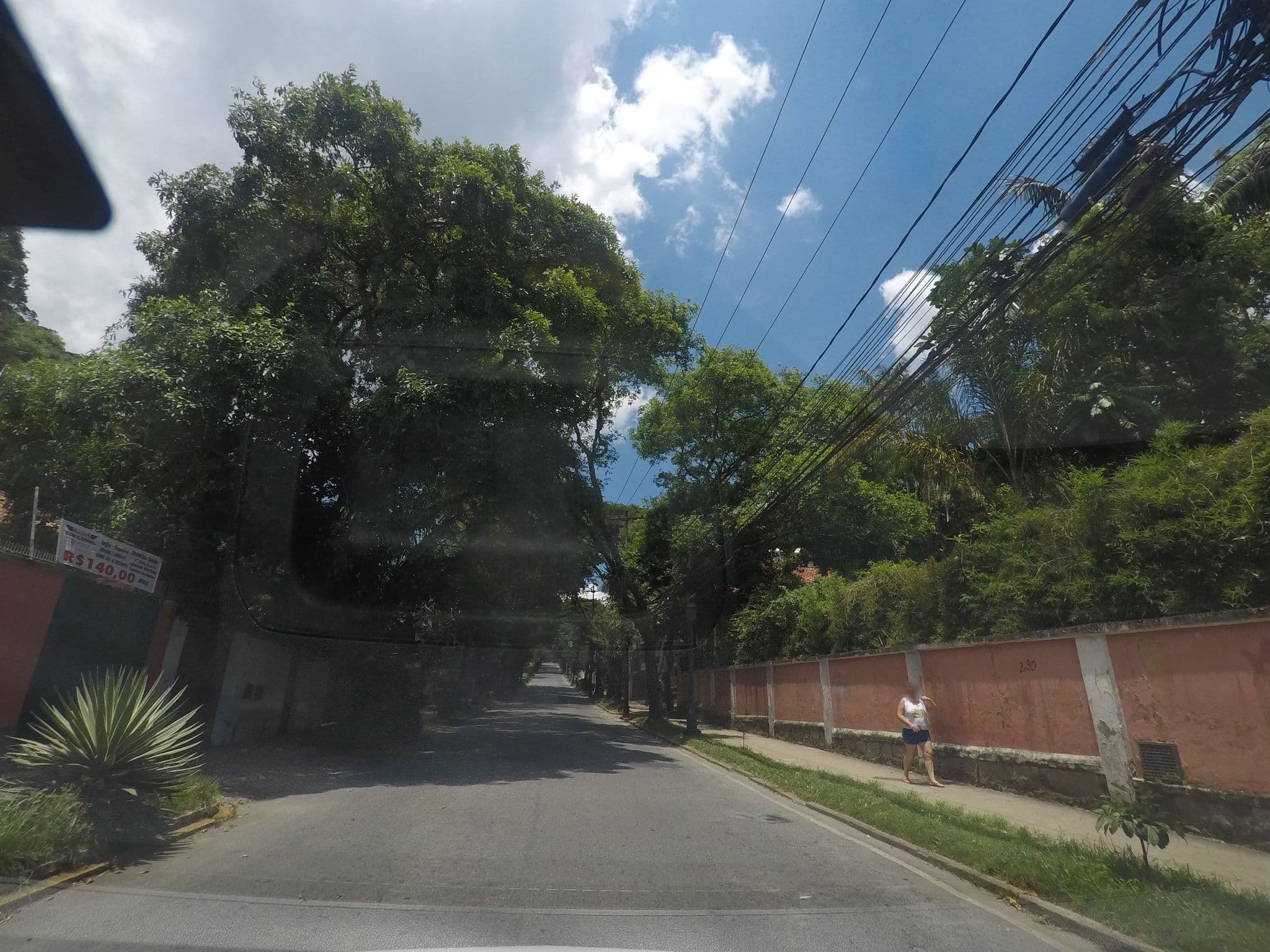 Street view near Hotel e Pousada Dom Pedro, Petrópolis — © thierryajeaniphone (CC BY-SA · Mapillary)