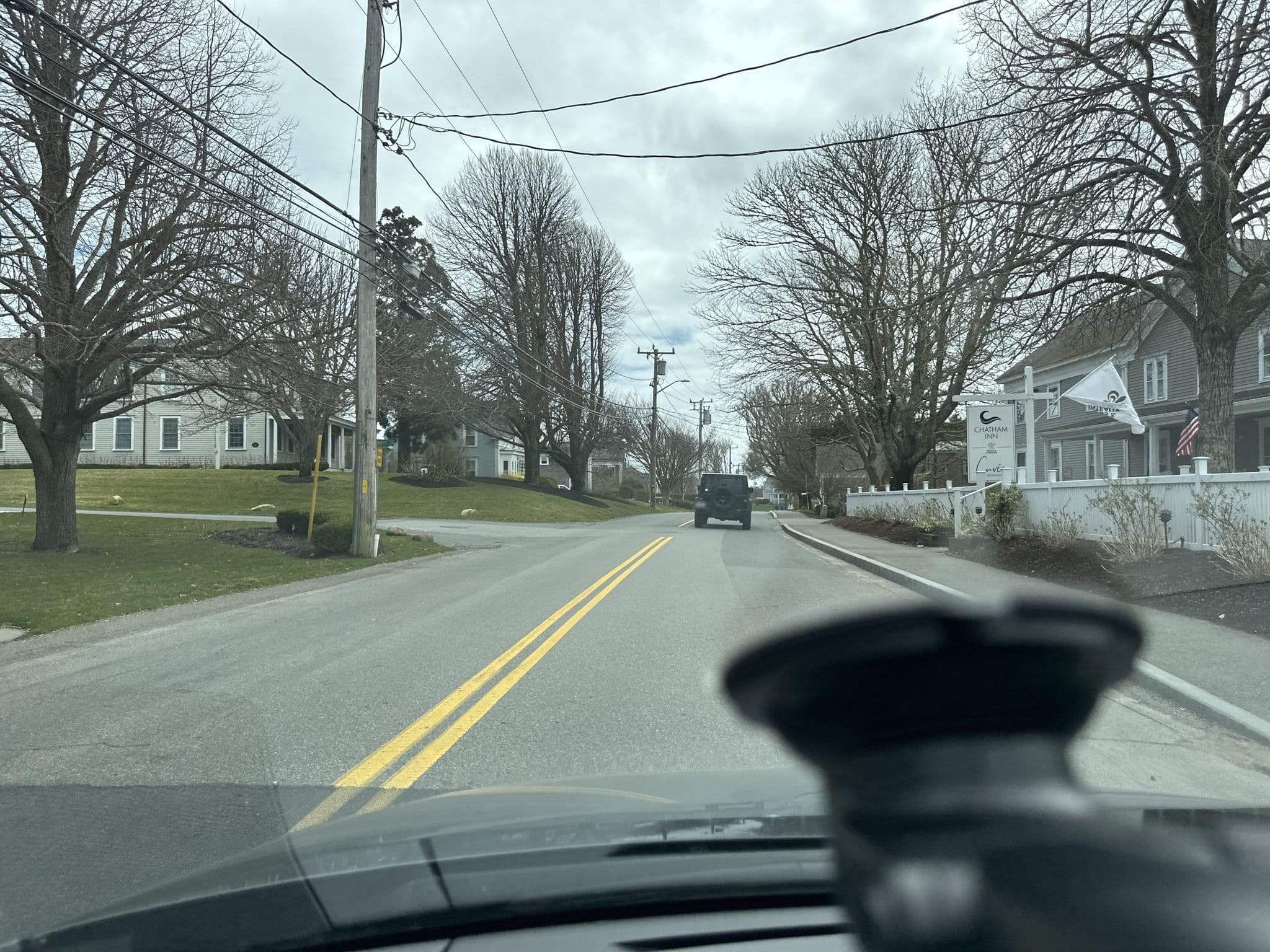 Street view near Chatham Inn, West Chatham — © quickness805 (CC BY-SA · Mapillary)