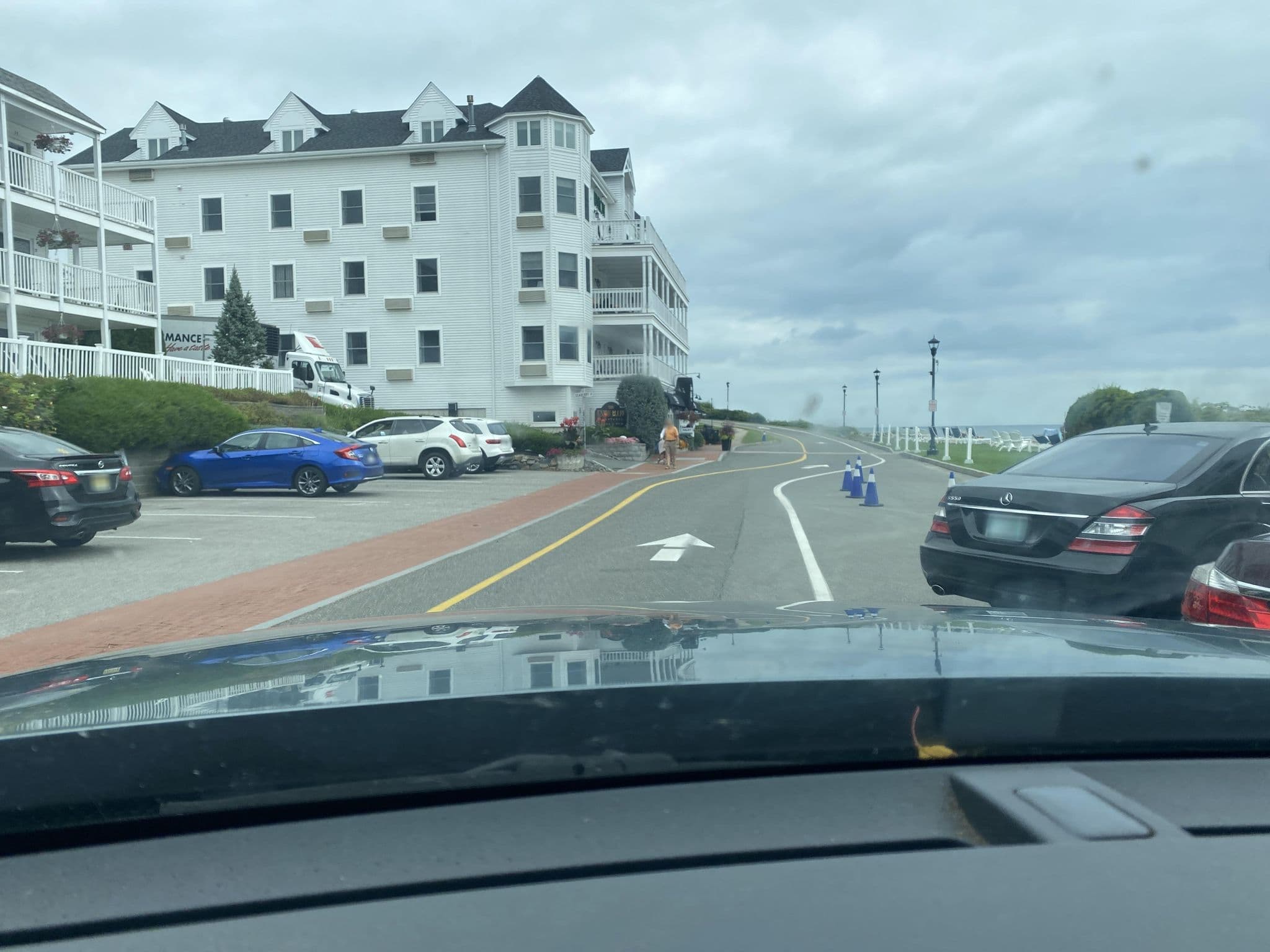 Street view near Union Bluff Hotel Annex, York Beach — © paulfav (CC BY-SA · Mapillary)