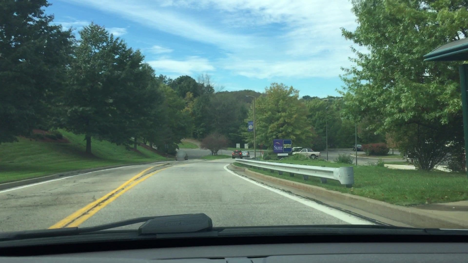 Street view near MainStay Suites Pittsburgh Airport, Enlow — © lvl5 (CC BY-SA · Mapillary)