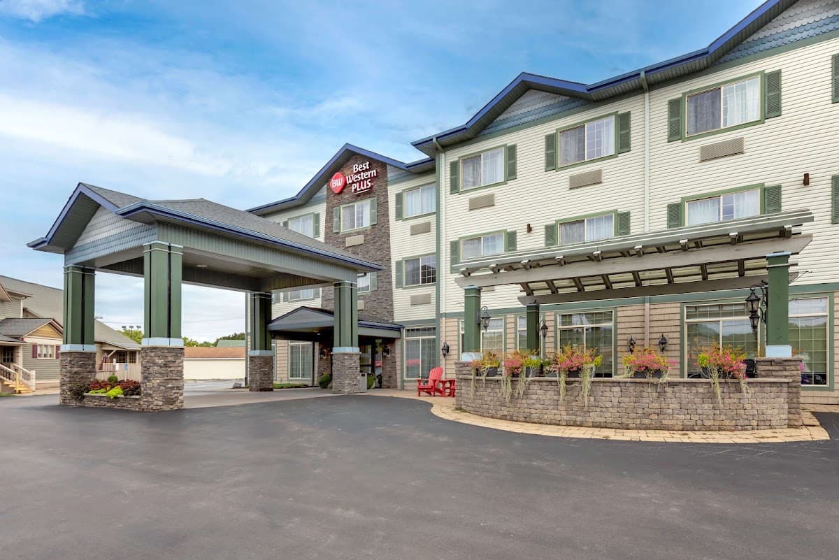 Best Western Vineyard Inn and Suites, Hotel in Penn Yan