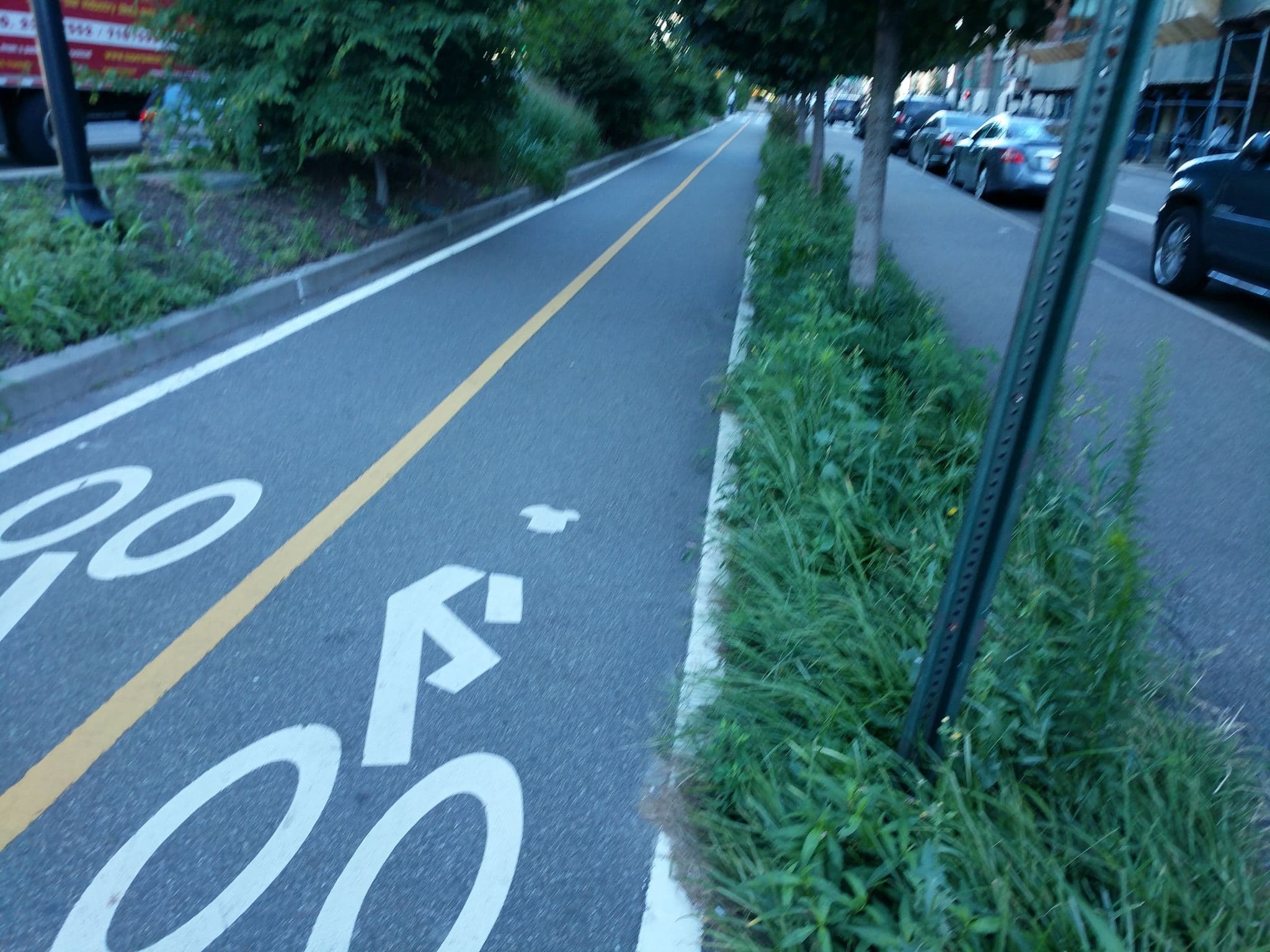 Street view near Q4 hotel, Long Island City — © daalso (CC BY-SA · Mapillary)