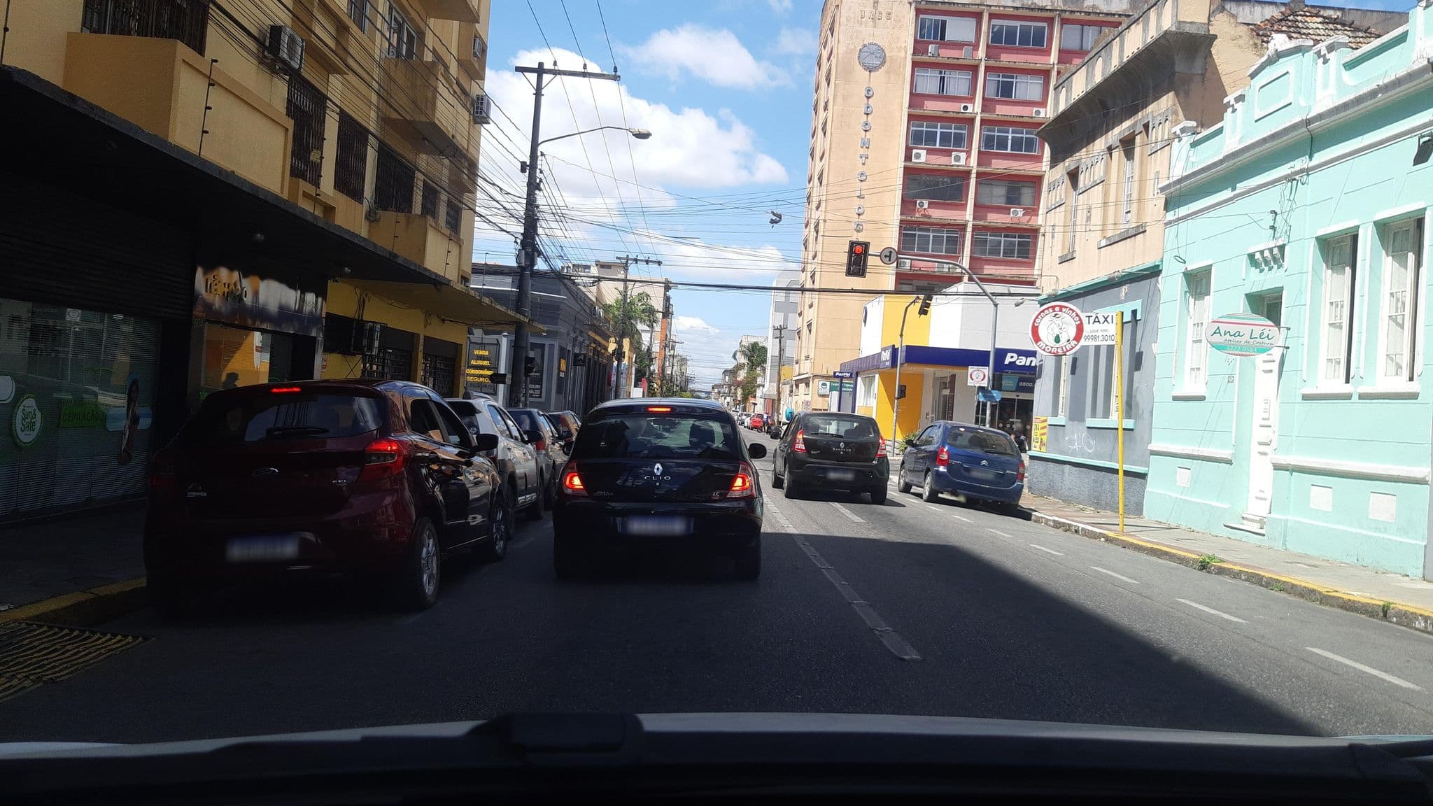 Street view near Hotel Jacques Georges Business, Pelotas — © Kaart_Local (CC BY-SA · Mapillary)