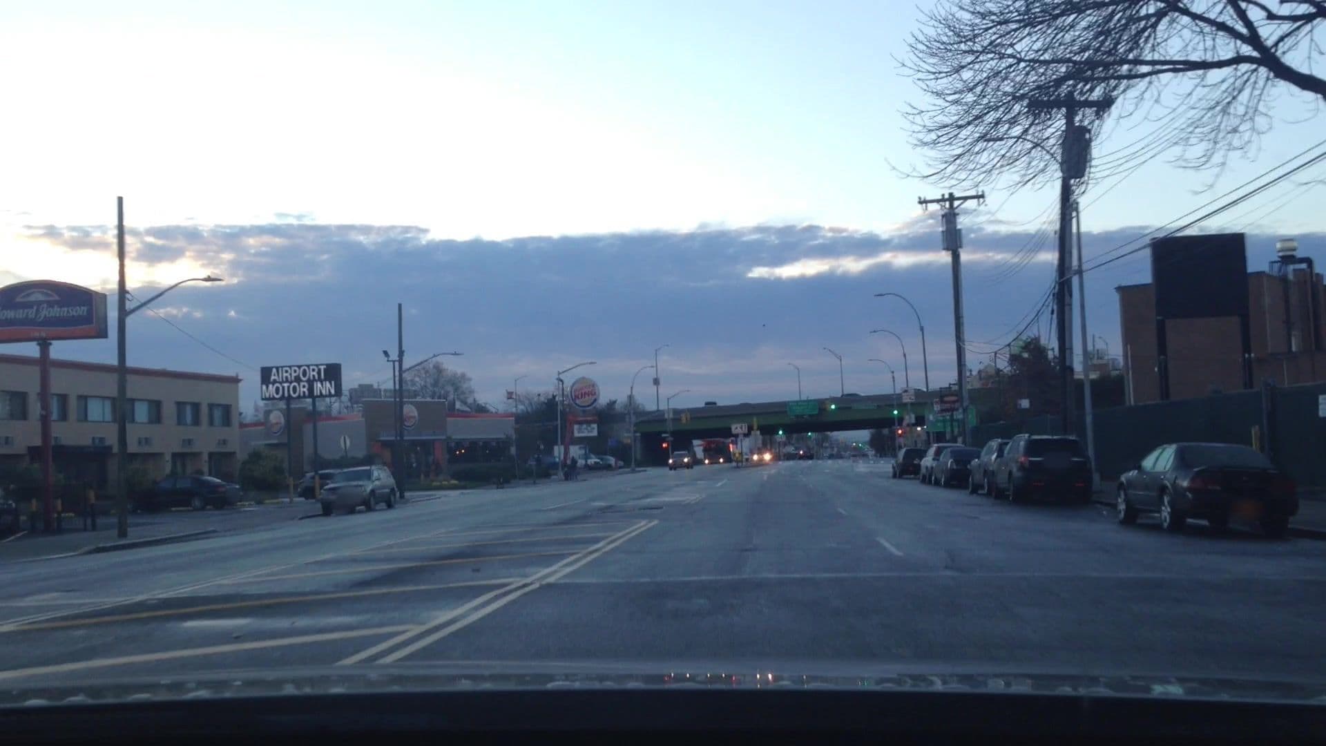 Street view near Howard Johnson Inn, Springfield Gardens — © lvl5 (CC BY-SA · Mapillary)