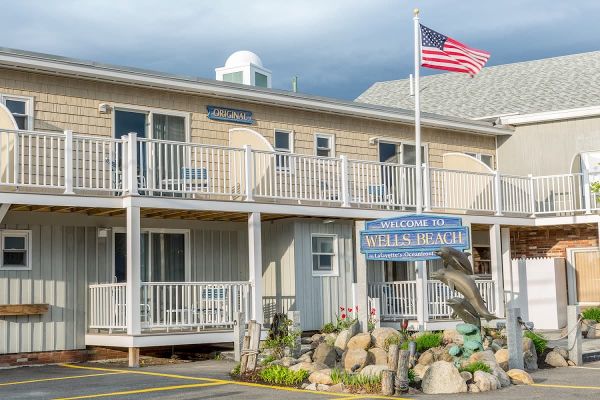 Lafayette's Oceanfront Resort, Motel in Wells Beach Station