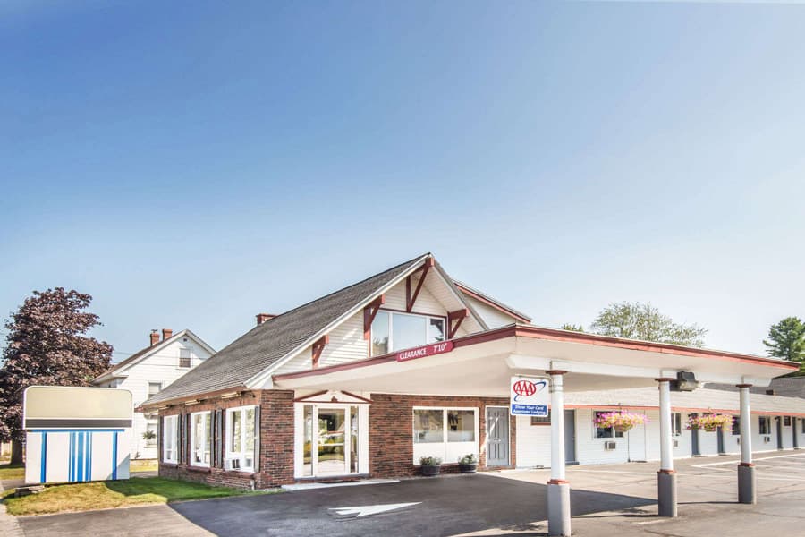 Relax Inn, Motel in Topsham