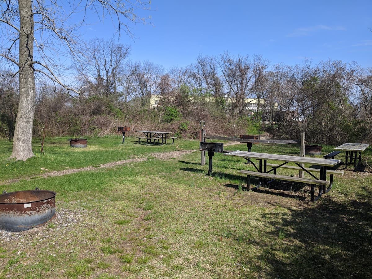 Wiley Post B, Campsite in Neponsit