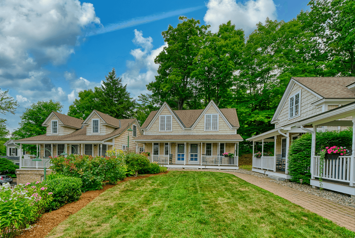 Sunapee Harbor Cottages, Chalet in Sunapee