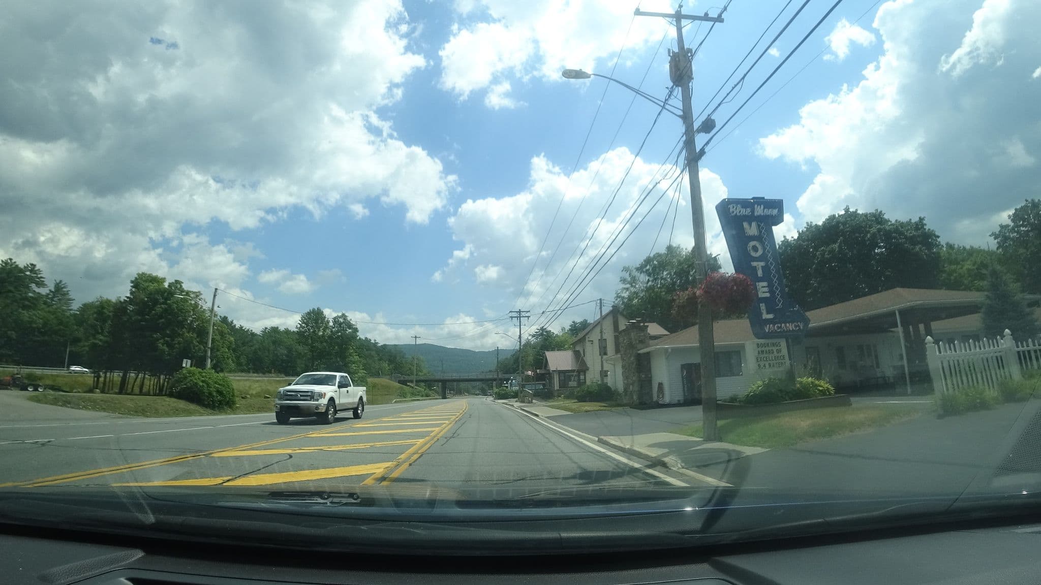 Street view near Blue Moon Motel, Queensbury — © giblet (CC BY-SA · Mapillary)